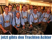 Deutschland Achter im Halbfinale. Einkleidung des Deutschland-Achters in Wiesn Tracht bei Trachtenmoden Angermaier am 28.08.2007 (Foto: Martin Schmitz)